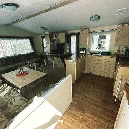 Caravan To Hire Lyon'S Robin Hood Rhyl Ngoại thất bức ảnh