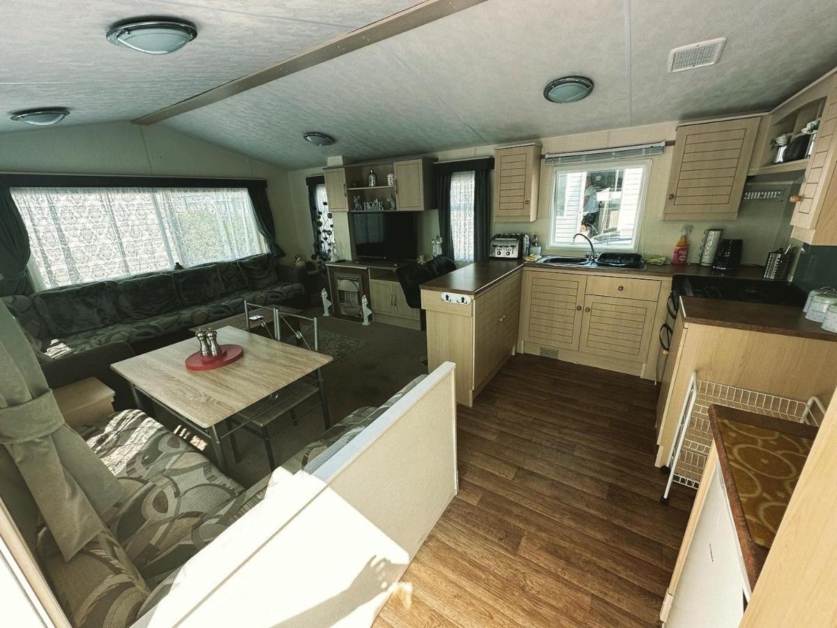 Caravan To Hire Lyon'S Robin Hood Rhyl Ngoại thất bức ảnh