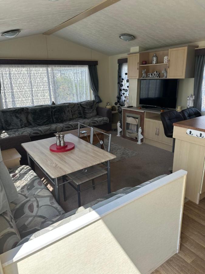Caravan To Hire Lyon'S Robin Hood Rhyl Ngoại thất bức ảnh