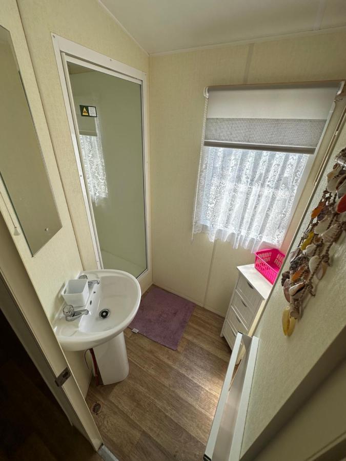Caravan To Hire Lyon'S Robin Hood Rhyl Ngoại thất bức ảnh