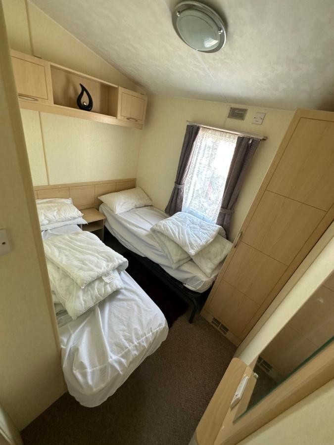 Caravan To Hire Lyon'S Robin Hood Rhyl Ngoại thất bức ảnh